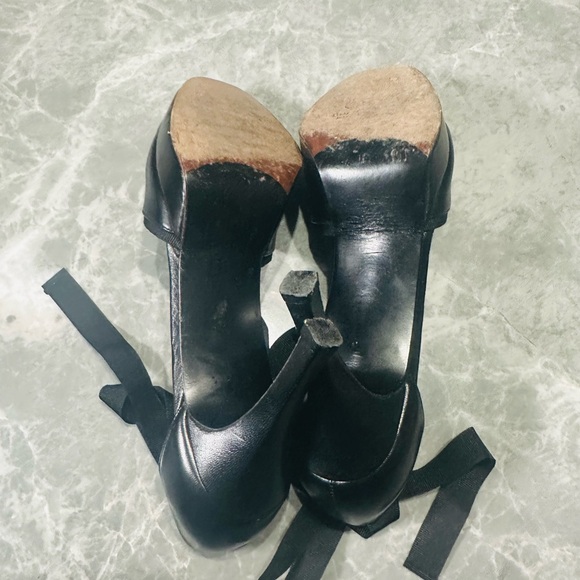 Stuart Weitzman Black Leather Peep-Toe Strappy Lace-Up Heels, Size 8B - Picture 7 of 9